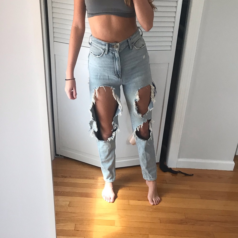 BDG Urban Outfitters Ripped High wasted Jeans